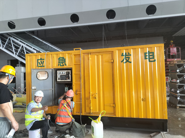 平罗怎样判断空气滤清器是否需要更换？