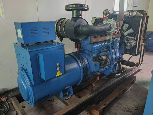 平罗100kW柴油发电机组使用多级机油有哪些优缺点？
